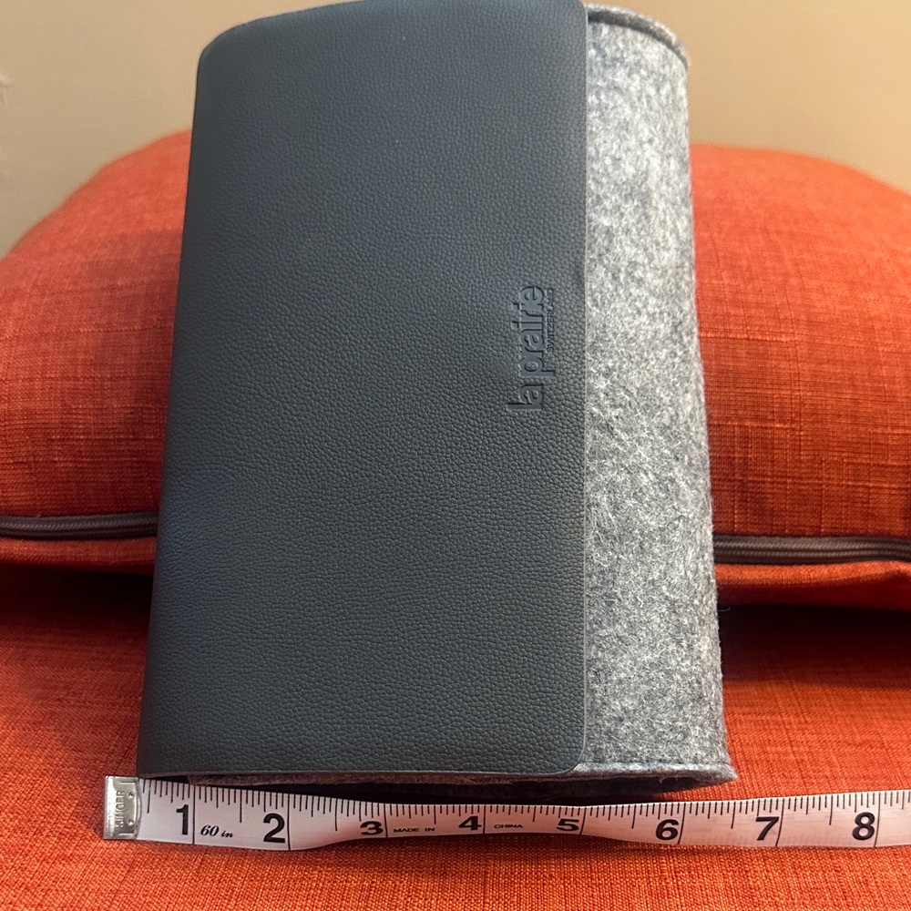 New La Prairie Gray Magnetic Faux Leather Flap Cosmetic Makeup Clutch Pouch Bag - Picture 8 of 10
